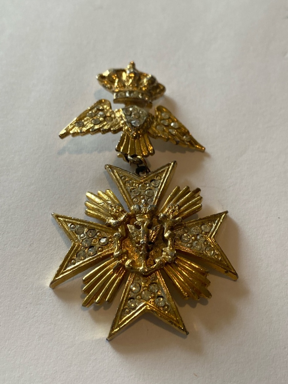 Flying eagle 🦅 vintage Maltese gold tone brooch #433